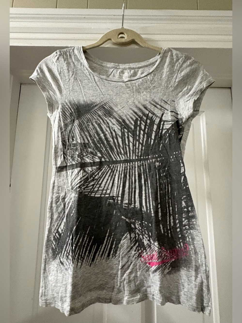 Express Women’s Gray Cap Sleeve Graphic Tee Shirt Size XS